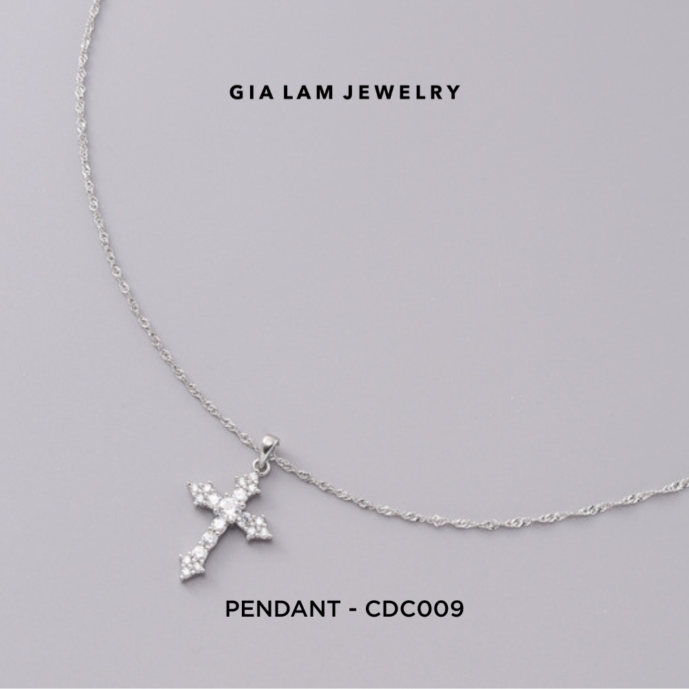 925 Sterling Silver CZ Cluster Pendant Necklace