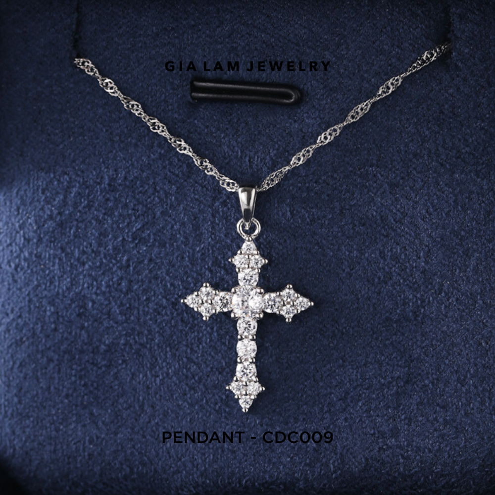 925 Sterling Silver CZ Cluster Pendant Necklace