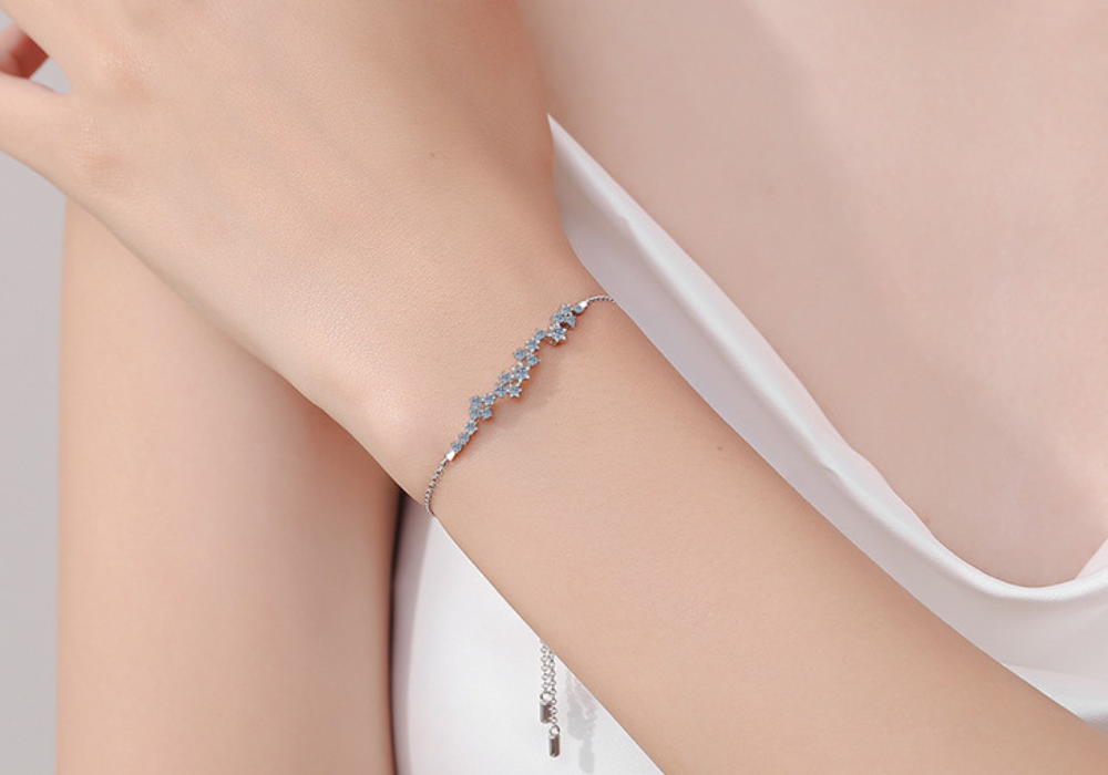 925 Sterling Silver Bracelet, Wearing on Hand